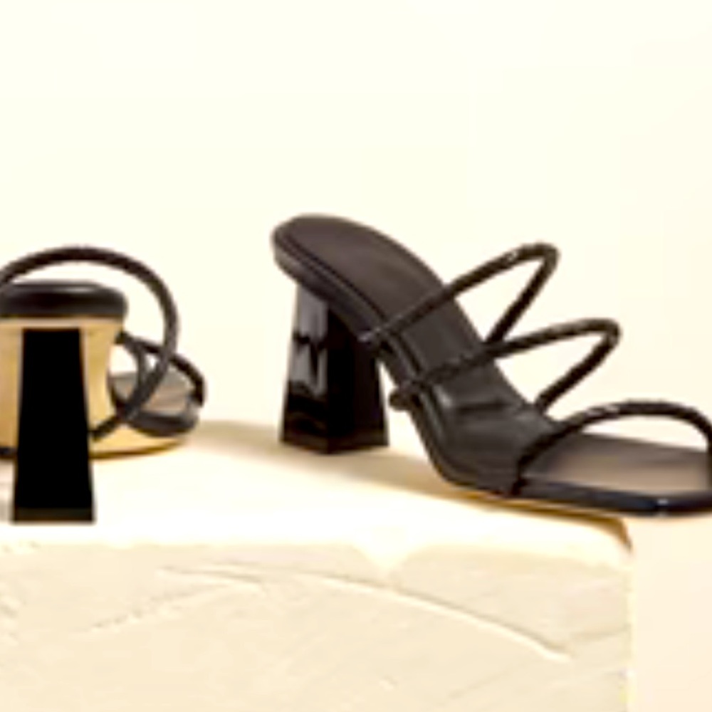 Dear Frances black strappy rohe sandal 38